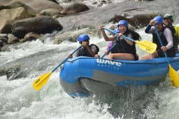rafting3-4-river-closeup-jump