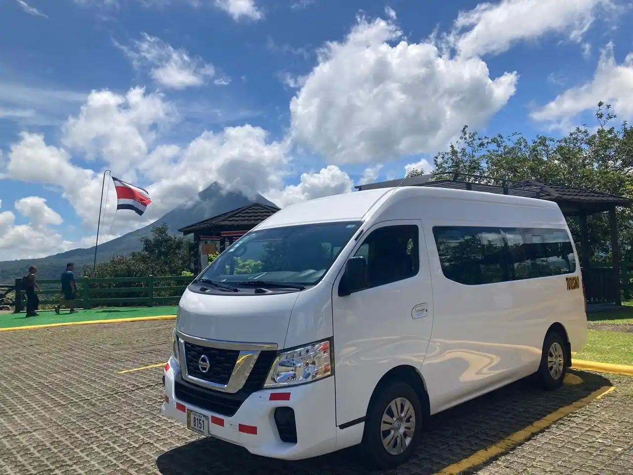 Private Transportation from San Jose Costa Rica Airport to La Fortuna (Arenal Volcano)
